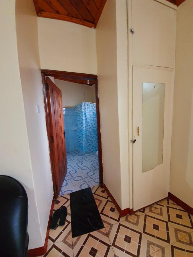 Annas Bed And Breakfast 엔테베 외부 사진